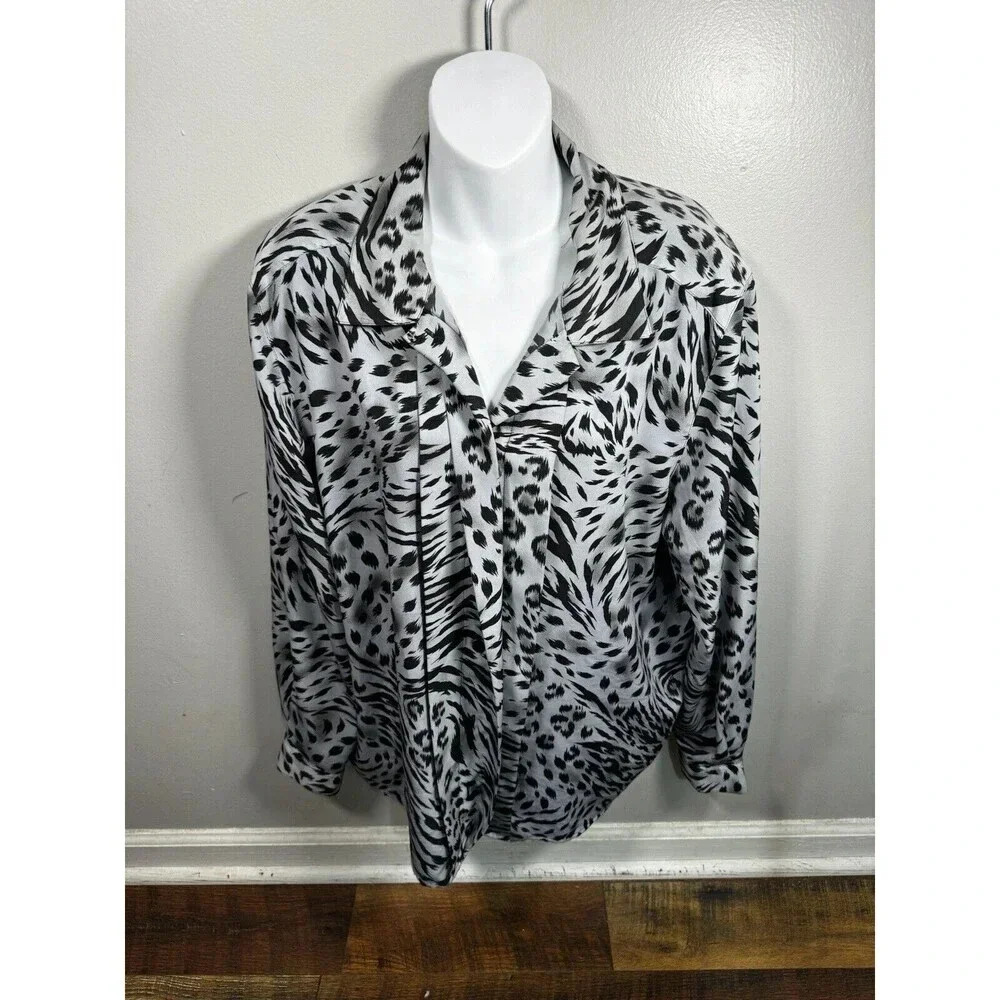 Alfred Dunner Silver Leopard Print Button Down Bl… - image 1